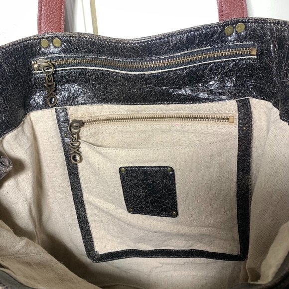 MUXO Distressed Black Leather Weekender Tote - Picture 8 of 13